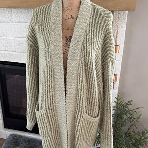 BKE Women's Cardigan in Soft Green